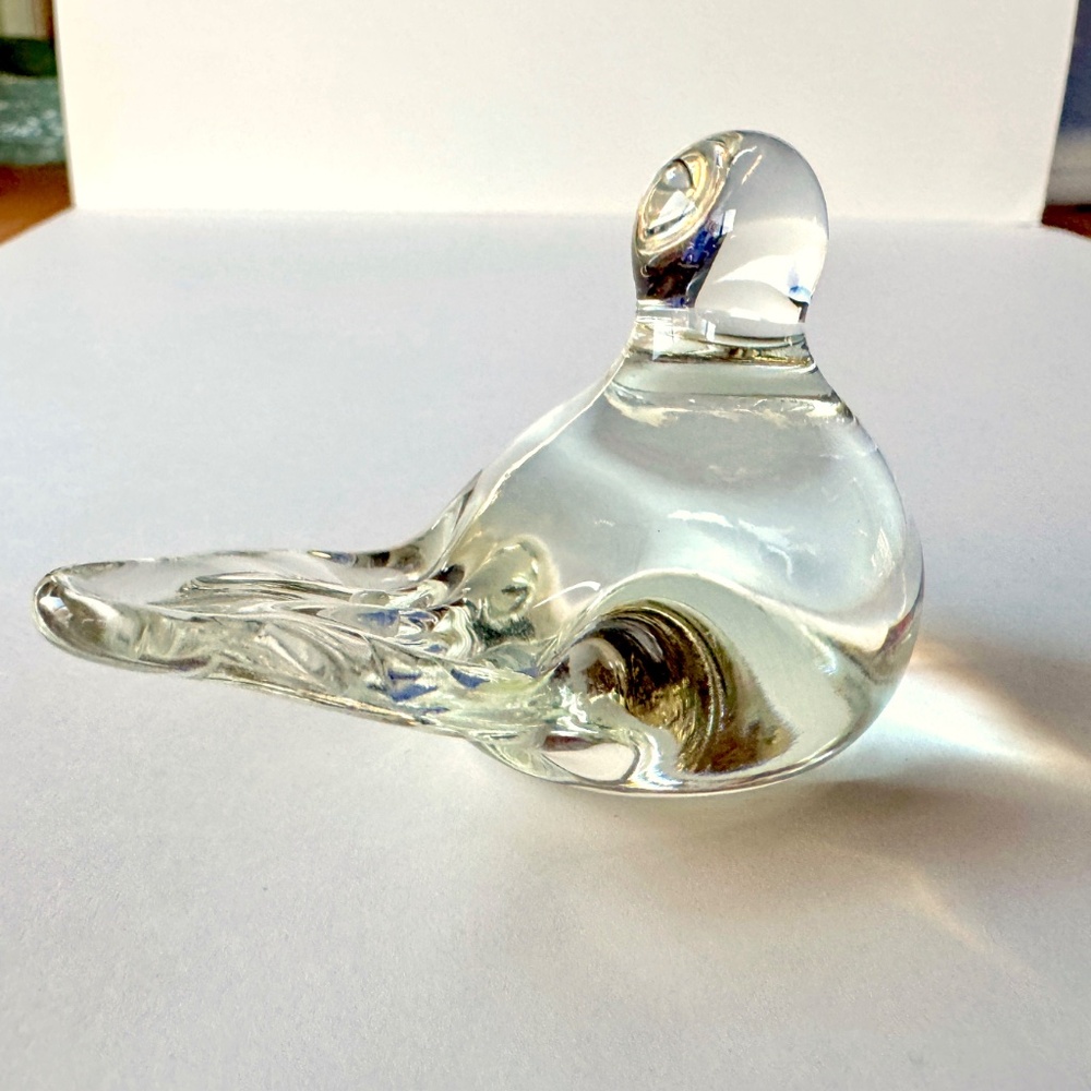 Bob and Maude St Clair Clear Bird Glass Art - Picture 4 of 10